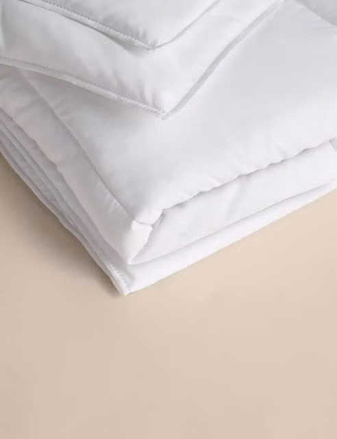 M&S Smart Wash & Dry Anti-Allergy 7.5 Tog Microfibre Duvet in White