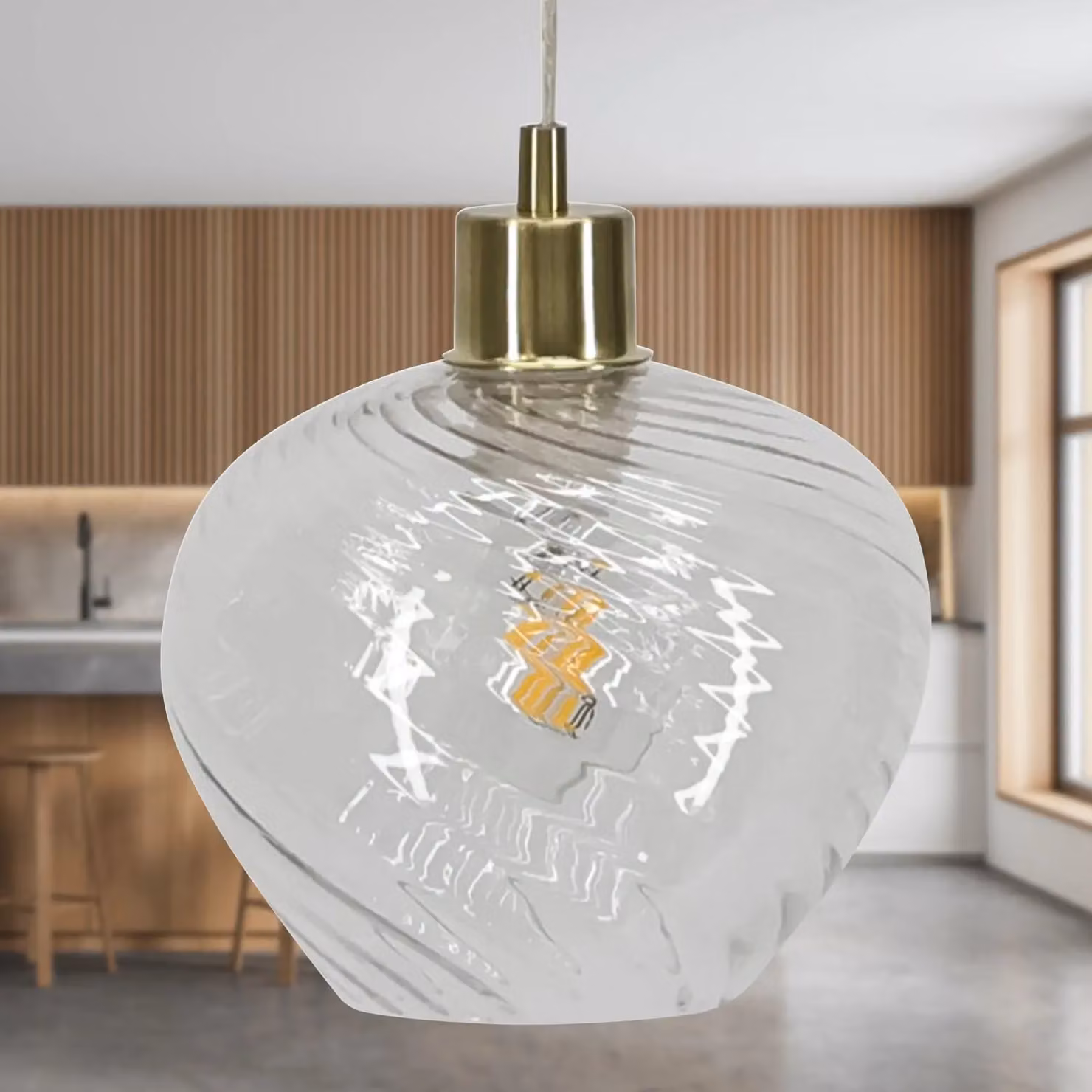 First Choice Lighting Bradson Set of 2 Pendant Lights with Transparent Swirl Glass and Gold/Brass Fittings – 2