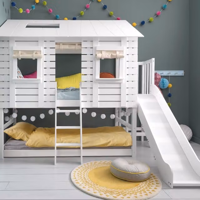 Noa & Nani Christopher Treehouse Midsleeper Bed with Slide and Hans Windows in White