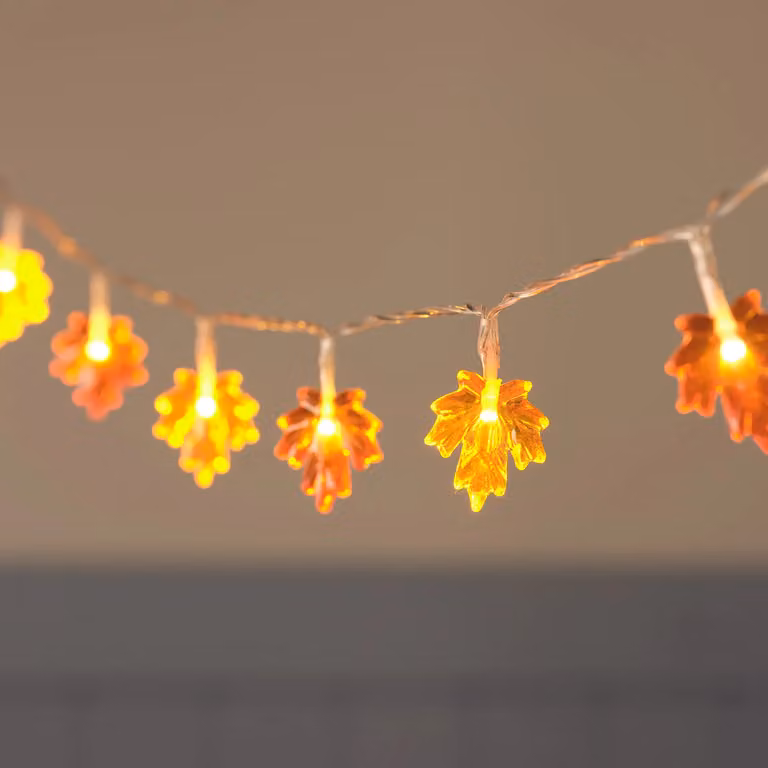 Lights4fun 20 Maple Leaf LED Fairy Lights in Orange with Warm White Light