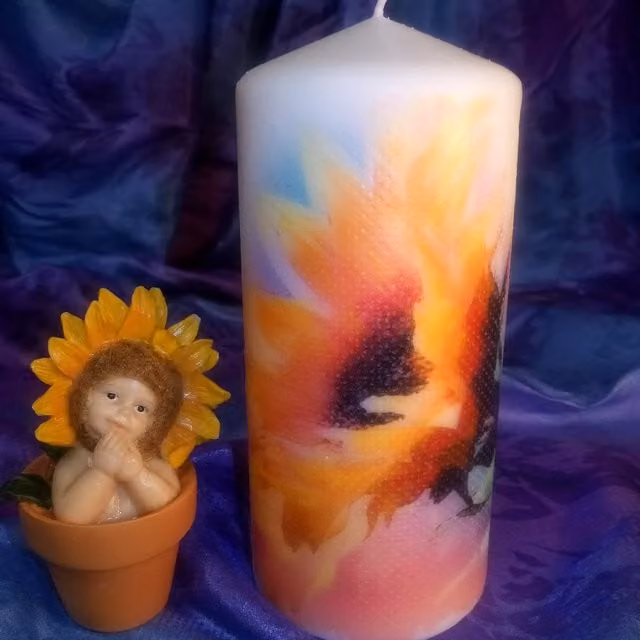 Viki Sunflower Pillar Candle in White and Multicolour, Pack of 4