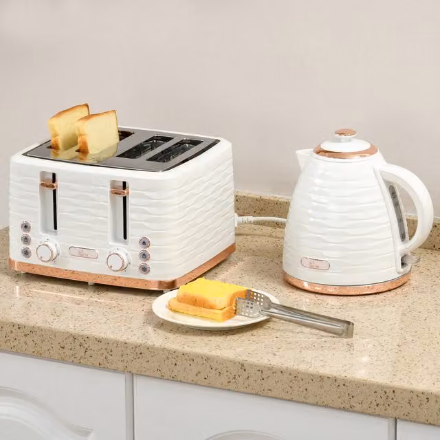 HOMCOM Kettle and 4 Slice Toaster Set, White