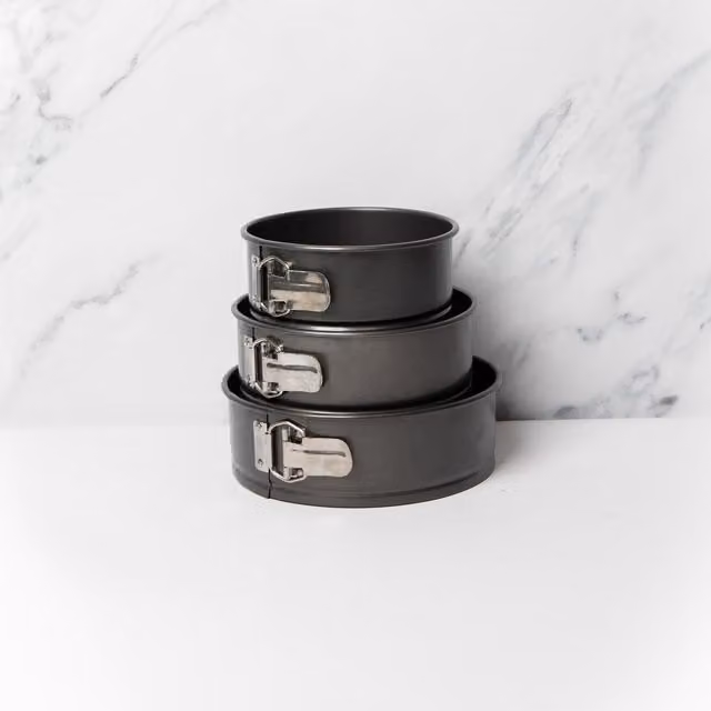 Masterclass 3-Piece Non-Stick Round Springform Loose Base Cake Pan Set, Grey
