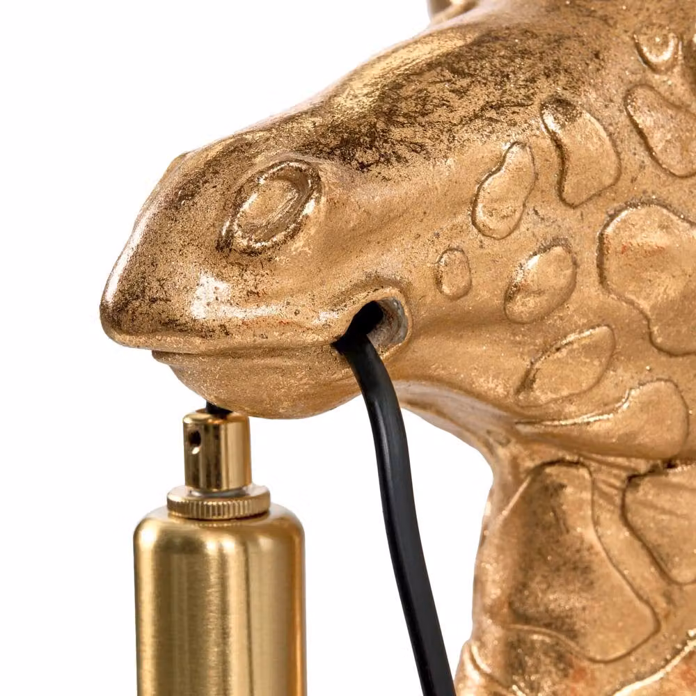 Wyld and Coco Giraffe Glamour Polyresin Wall Lamp in Gold/Brass with Warm White LED – 3