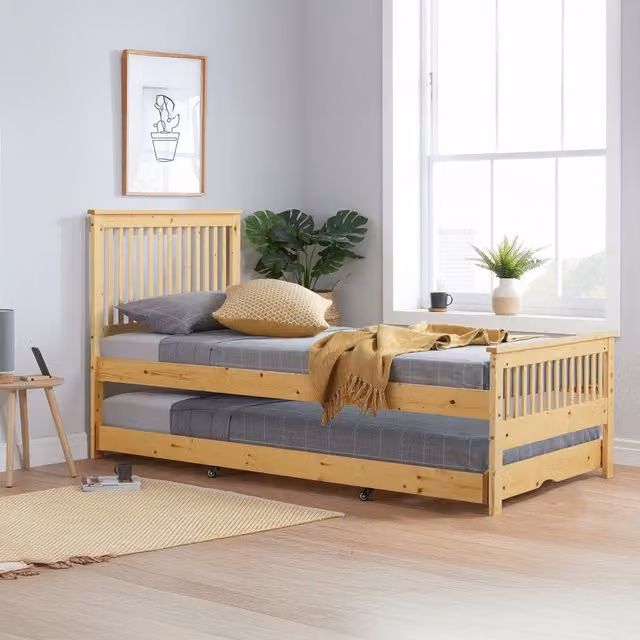 Birlea Buxton High End Solid Pine Single Guest Bed with Drawers, Brown, W/D/H: 90 x 190 cm