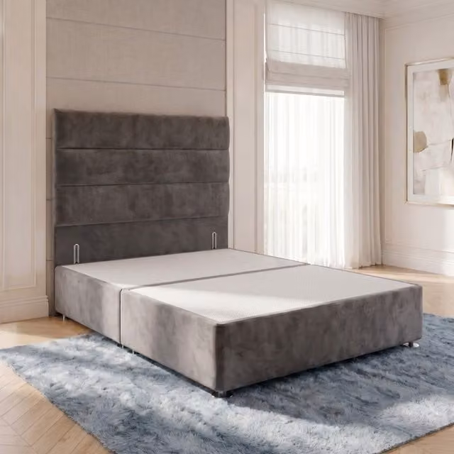 Horizona Grey Velvet Upholstered Divan Bed Base with Drawers, W/D/H: 140 x 200 cm