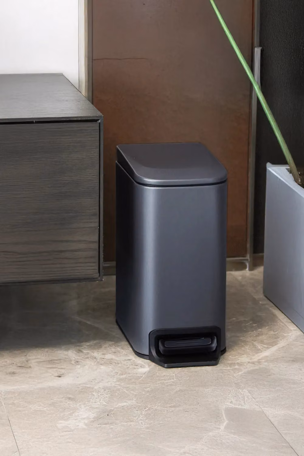 Living and Home 6L Stainless Steel Trash Bin with Soft-Close Foot Pedal and Removable Inner Bucket, Black – 2