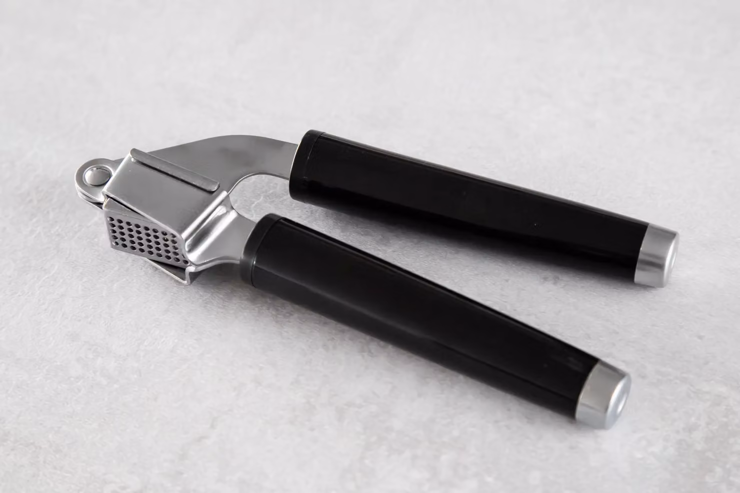 KitchenAid Stainless Steel Garlic Press, Black – 2