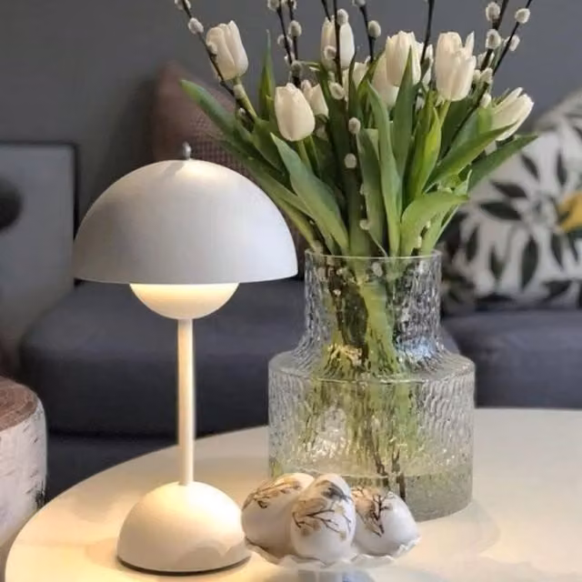 Livingandhome Flower Shape Rechargeable LED Desk Lamp in White