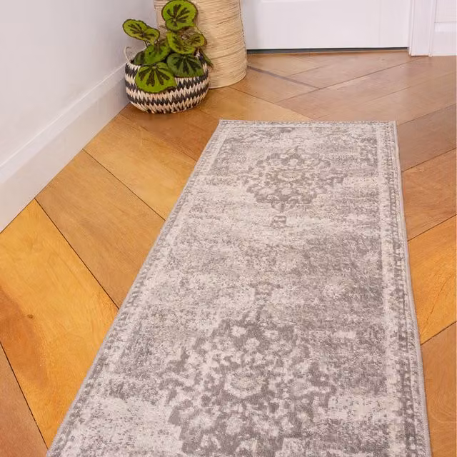 The Rug House Traditional Medallion Bordered Living Area Rug in Grey, W: 240 cm, D: 60 cm