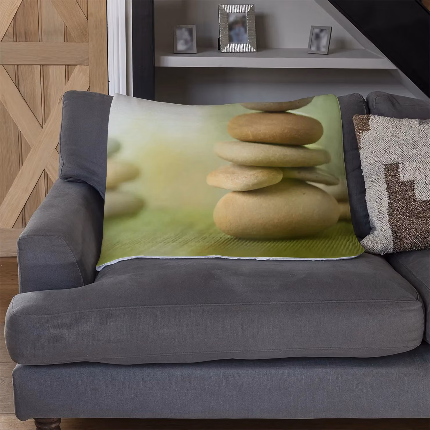 Benjamin Tate Design Rock Garden Fleece Blanket in Green, Beige and Multicolour, W/D/H: 120 x 150 cm – 3