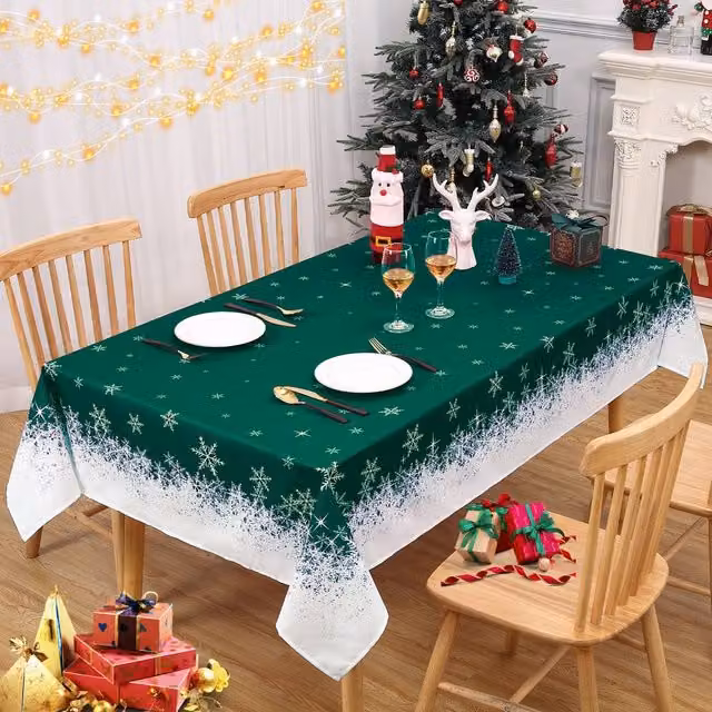 London Boutique Snowflake Christmas Tablecloth, Green and White, W: 137.16 cm, L: 200.66 cm