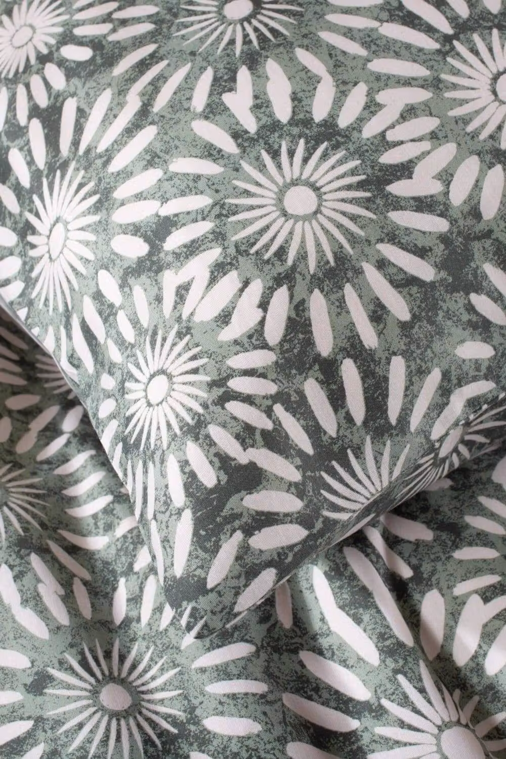 Deyongs Studio Thompson Floral Printed Cotton Duvet Cover in Green, W: 180 cm x D: 200 cm – 2
