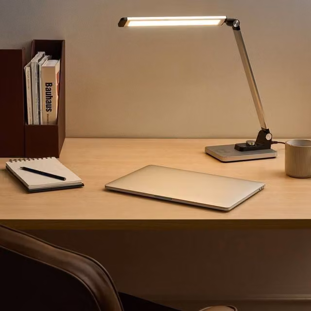 Wyld and Coco Silver Aluminium LED Desk Lamp with Wireless Charger, Dimmable and Adjustable Colour Temperatures – 1