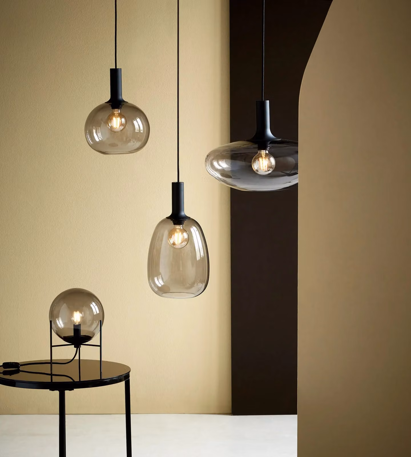 Nordlux Alton Round Pendant Light in Black Glass and Metal, Diameter: 25 cm, E27 – 3