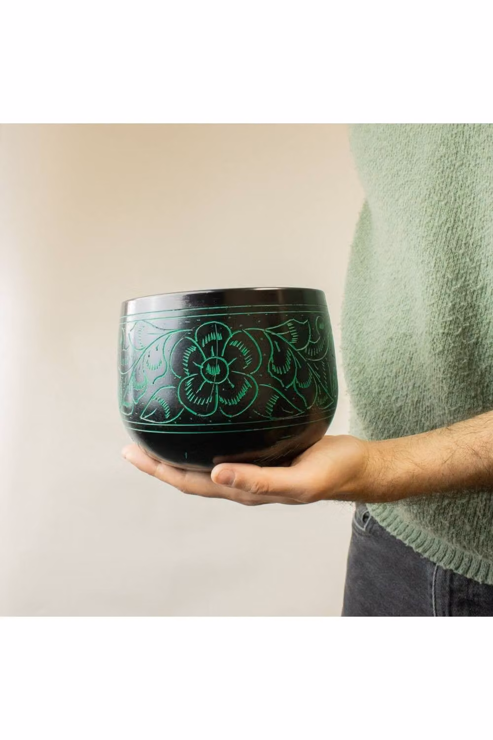 KDMD Green Magic Mushroom Cauldron Singing Bowl in Black, 15 cm Diameter – 3