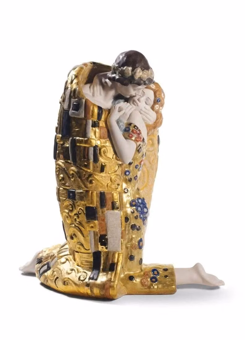 Lladró The Kiss Couple Porcelain Sculpture in Gold