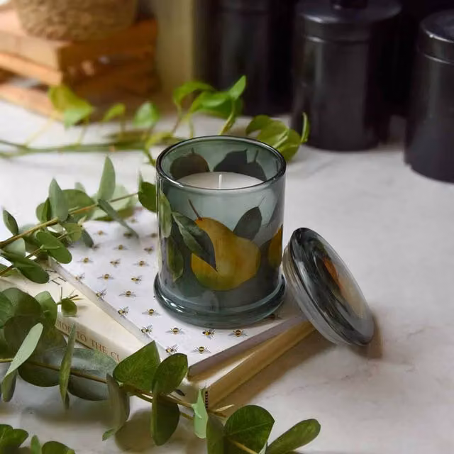 Madison & Mayfair Large Pear Tree & Bay Leaf Lidded Jar Candle in Green – 1