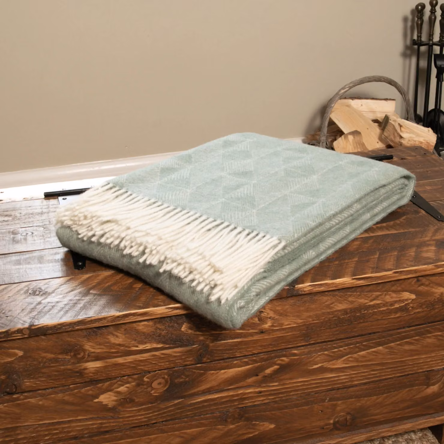 Native Natural Green Geometric Wool Blanket – 2