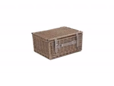 Red Hamper 2 Person Grey Tweed Wicker Picnic Basket with Wood Details – 2
