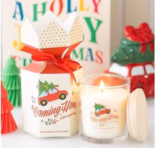 KDMD Coming Home for Christmas Spiced Berry Tabletop Candle in Beige – 1