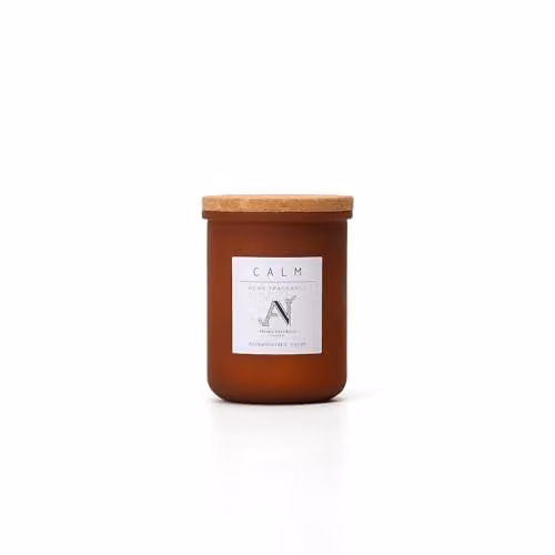 Aroma Naturals Calm Scented Candle in a Brown Glass Jar with Floral and Spicy Notes – 1