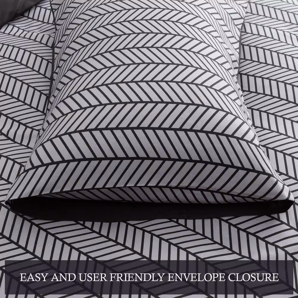 Lazzaro Home Premium Chevron Microfibre Reversible Duvet Cover and Pillowcase Set in Grey, Super King – 7