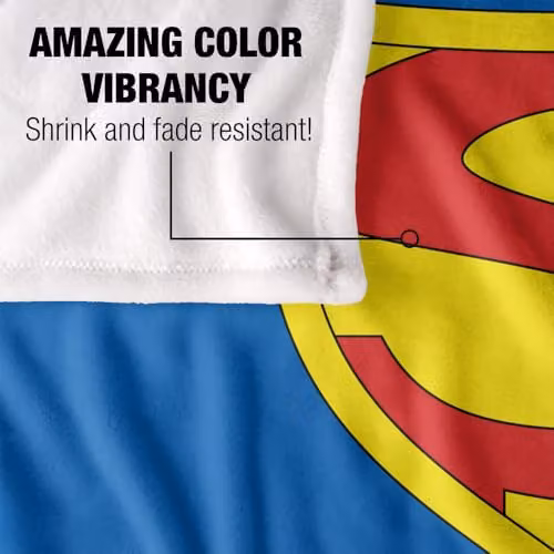 Warner Bros. Superman Shield 1941 Gold Silky Touch Super Soft Fleece Throw Blanket, Multicolour – 3