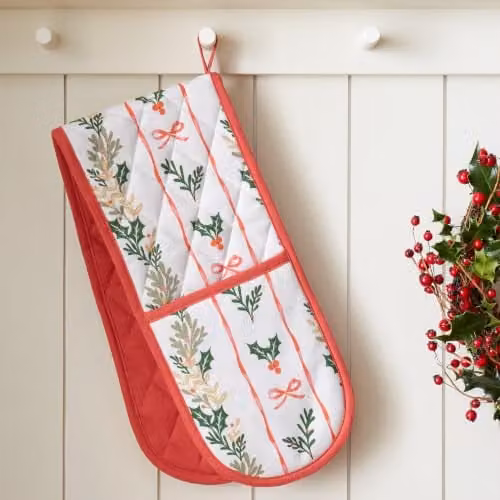 Catherine Lansfield Christmas Holly Stripe Cotton Double Oven Glove in Red