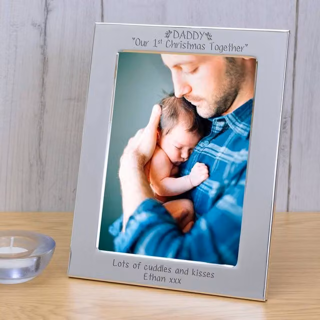 Uniqueful Men's Personalised Daddy Our 1st Christmas Silver Plated Rectangular Metal Photo Frame, W/H: 10 x 15 cm