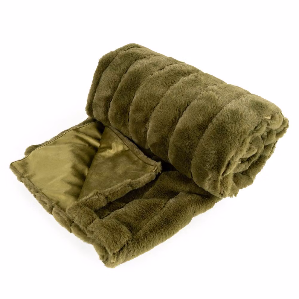 Madison & Mayfair Green Faux Fur Throw, W: 170 cm, D: 140 cm – 2