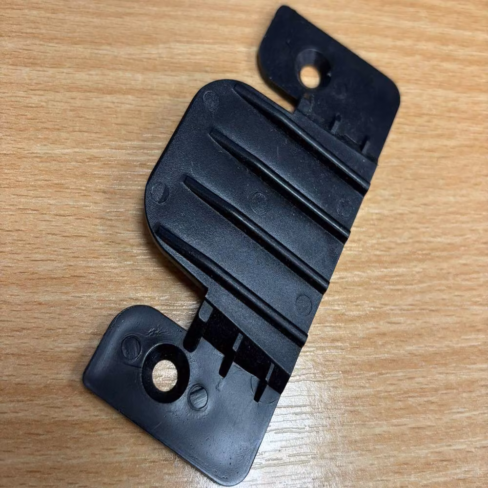 Sloomy 8 Pack Black Plastic Connector Clips and Brackets for Divan Beds and Sofas – 2