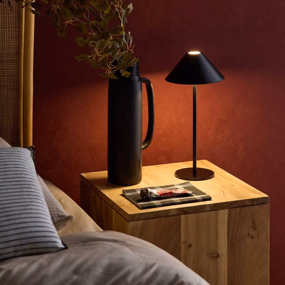 sweeek Dimmable Wireless LED Table Lamp in Black with Rechargeable Battery for Indoor and Outdoor Use – 3