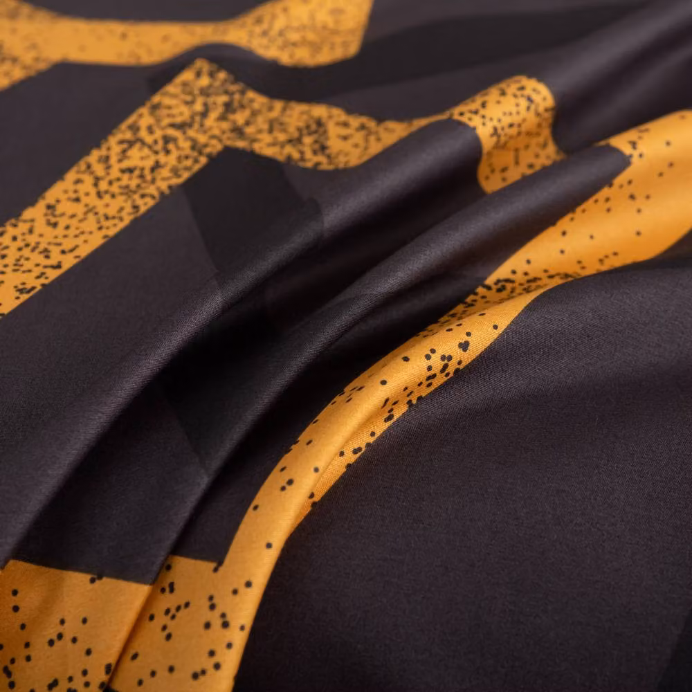 Pamposh Luxury Reversible Microfibre Duvet Cover Set in Black, Grey and Gold, Single, 90 x 200 cm – 5
