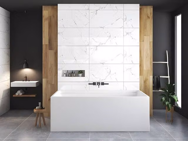 Vente-unique Rectangular Freestanding Acrylic Bathtub in White, W/D/H: 170 x 75 x 60 cm