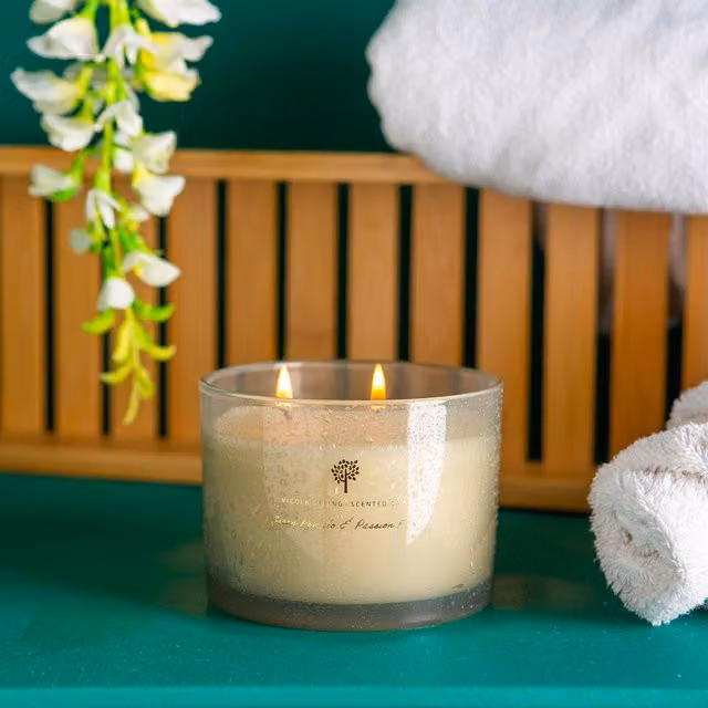 Nicola Spring Scented Candle in Grey and White