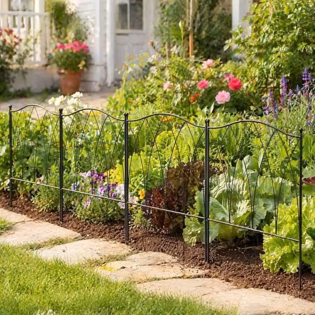 STILVORA Set of 5 Black Powder-Coated Metal Garden Fence Panels, 305 cm – 1