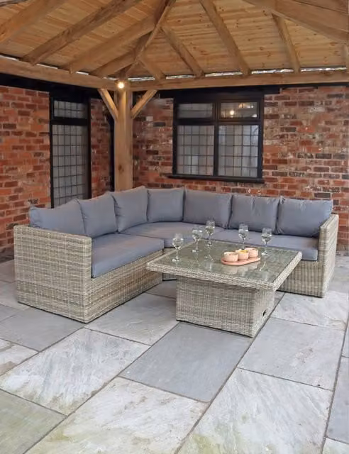 Royalcraft Wentworth 7 Seater L-Shape Garden Lounge Set with Polyrattan Corner Elements, Coffee Table and Upholstered Cushions in Grey and Beige