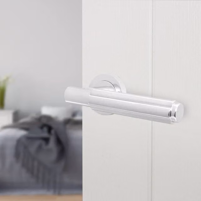 AFIT Polished Chrome Internal Lever On Rose Door Handle, Silver, W/D/H: 15.0 x 6.7 x 15.0 cm – 1