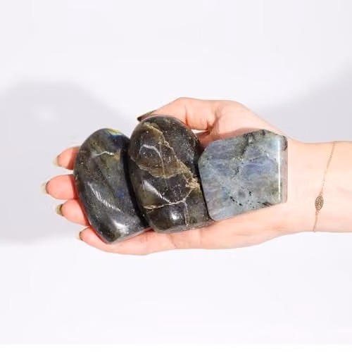 KDMD Madagascar Labradorite Tomb Stone in Black with Blue, Green and Gold Flashes, 50-70mm – 2