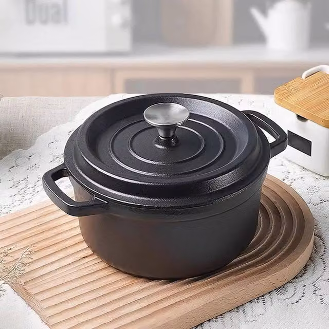 NESTLUNE Nonstick Cast Iron Small Casserole Stew Pan in Black, W/D/H: 100 x 15 x 15 cm – 1