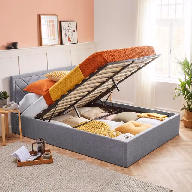 Home Treats Modern Geometric Upholstered Ottoman Storage Bed in Grey, W/D/H: 140 x 200 cm
