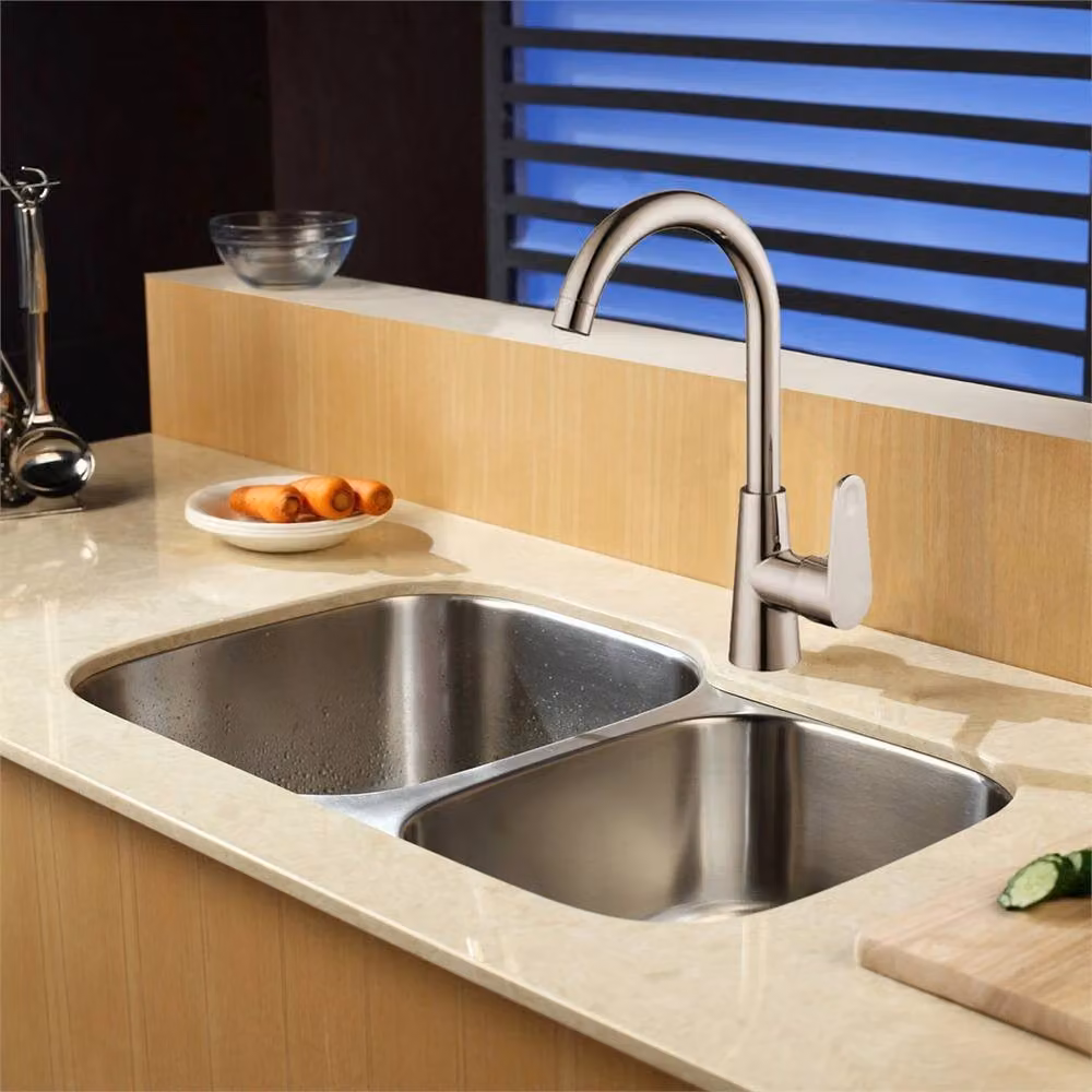 Nordara Single Lever Kitchen Sink Mixer Tap with Swan Neck Swivel Spout in Silver Chrome – 2