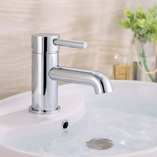 Bathroom Kingdom Chepstow Single Lever Chrome Basin Mixer Tap with Pop Up Waste in Silver