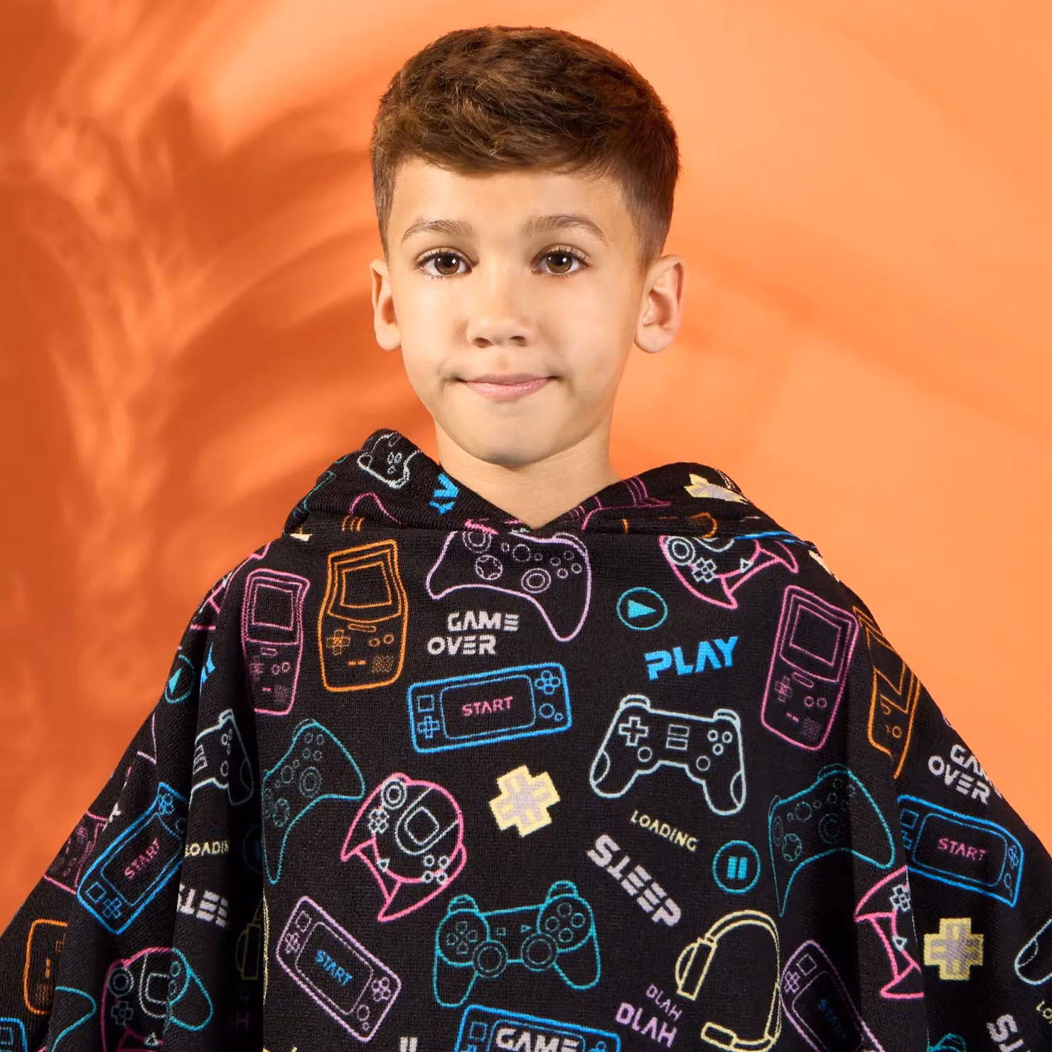 OHS Kids Hooded Gaming Poncho Beach Towel in Black, Quick Dry Microfibre – 2