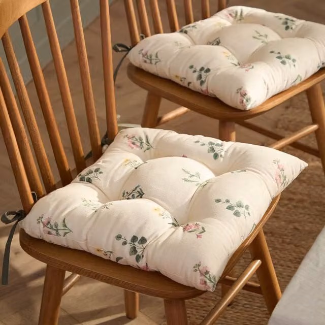 Wylder Olivia Floral 2-Pack Cotton Seat Pads in Green, Beige and Multicolour, W/D/H: 40 x 40 x 40 cm