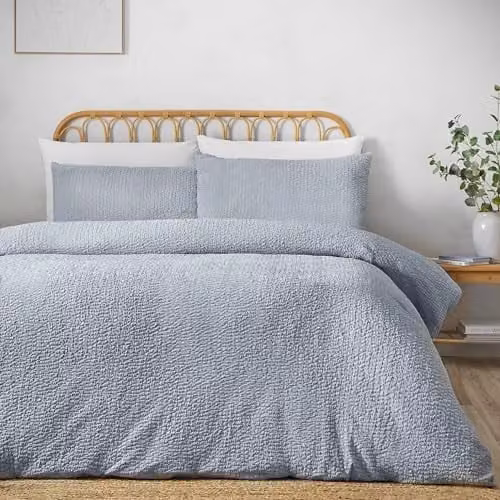 Catherine Lansfield Blue Crinkle Seersucker Double Duvet Cover Set with Pillowcases, W/D/H: 200 x 200 x 50 x 75 cm – 1