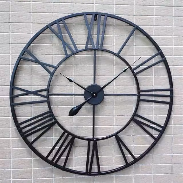 SPETLEK Black Metal Vintage Round Outdoor Garden Wall Clock with Roman Numerals, Diameter: 40 cm