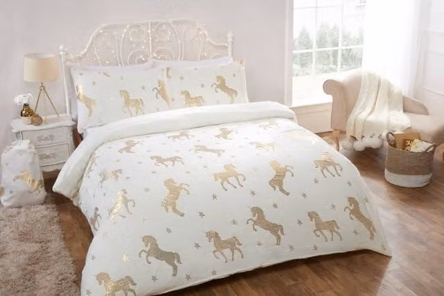 Smart Living Luxury Fleece Unicorn Foil Duvet Cover and Pillowcase Set in Beige and White, W: 140 cm, L: 200 cm