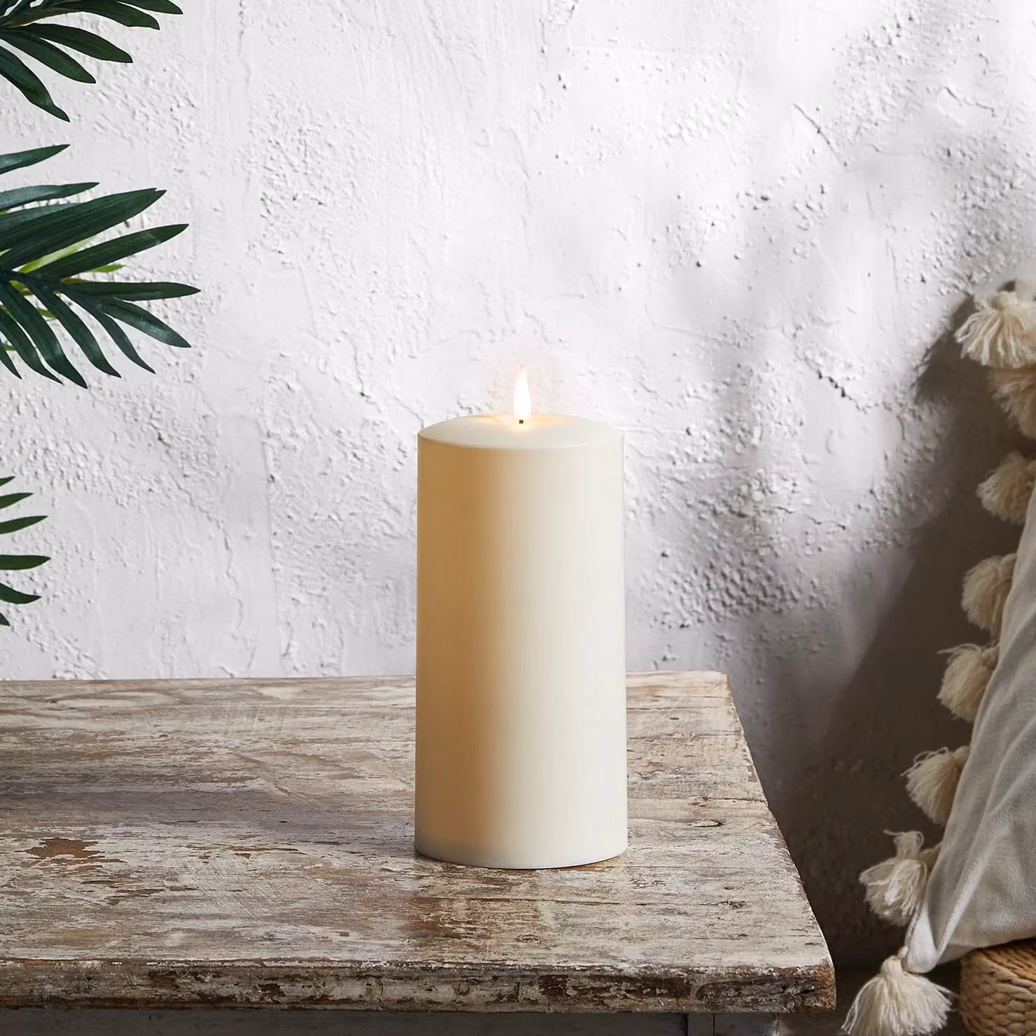 Lights4fun TruGlow Waterproof Outdoor Flameless LED Pillar Candle with Remote Control and Timer, Height: 20 cm